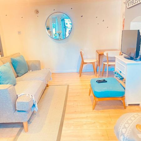 Stunning, Stylish Garden Flat In The Heart Of Wimbledon Apartment Londra Exterior foto
