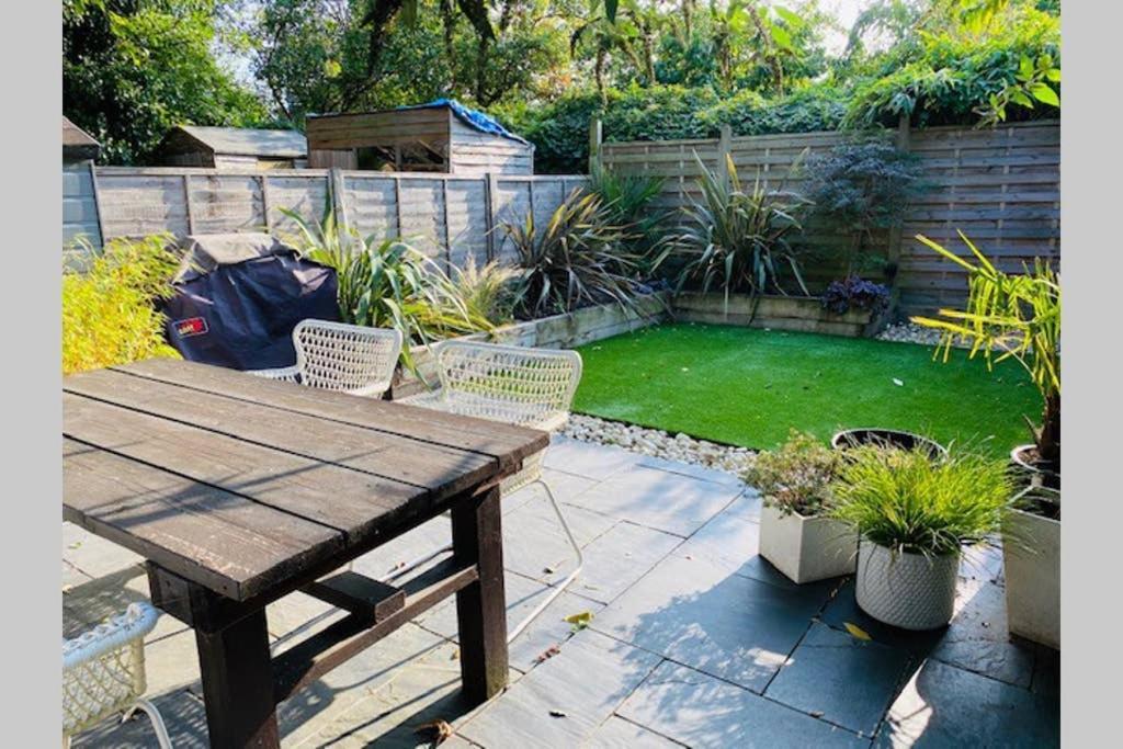 Stunning, Stylish Garden Flat In The Heart Of Wimbledon Apartment Londra Exterior foto
