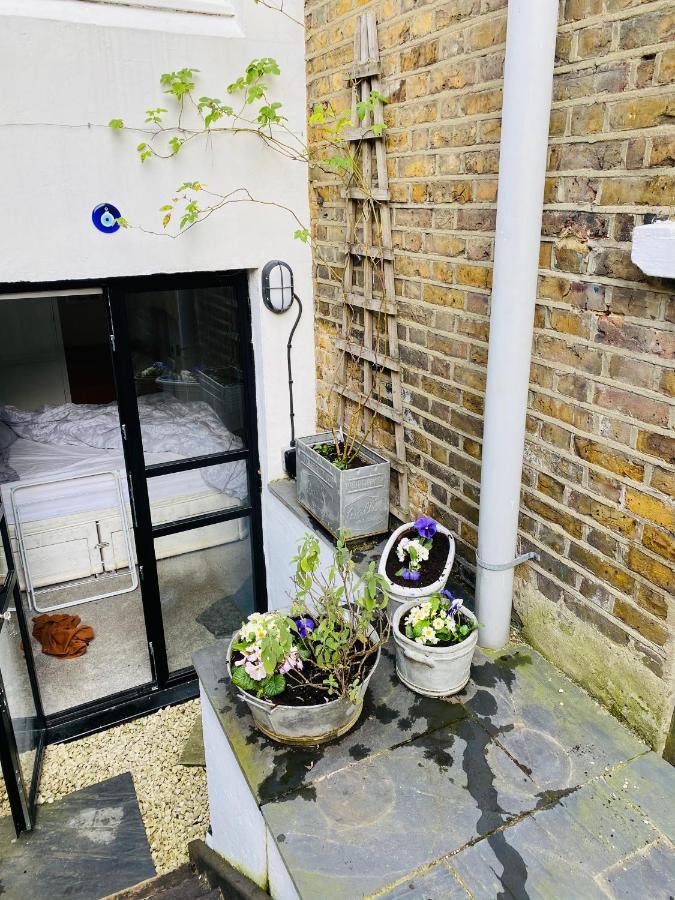 Stunning, Stylish Garden Flat In The Heart Of Wimbledon Apartment Londra Exterior foto