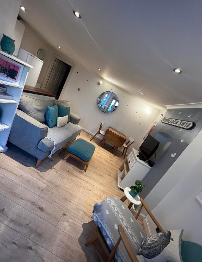 Stunning, Stylish Garden Flat In The Heart Of Wimbledon Apartment Londra Exterior foto