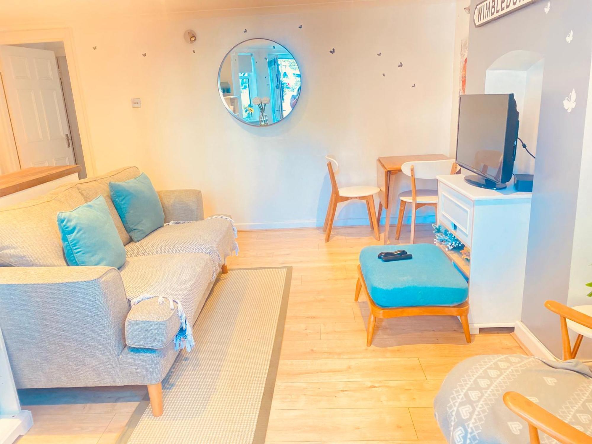 Stunning, Stylish Garden Flat In The Heart Of Wimbledon Apartment Londra Exterior foto
